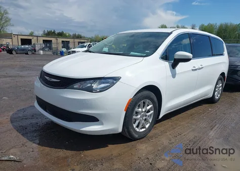 2022 Chrysler Voyager Lx из США, поврежденный, VIN 2C4RC1CGXNR227089